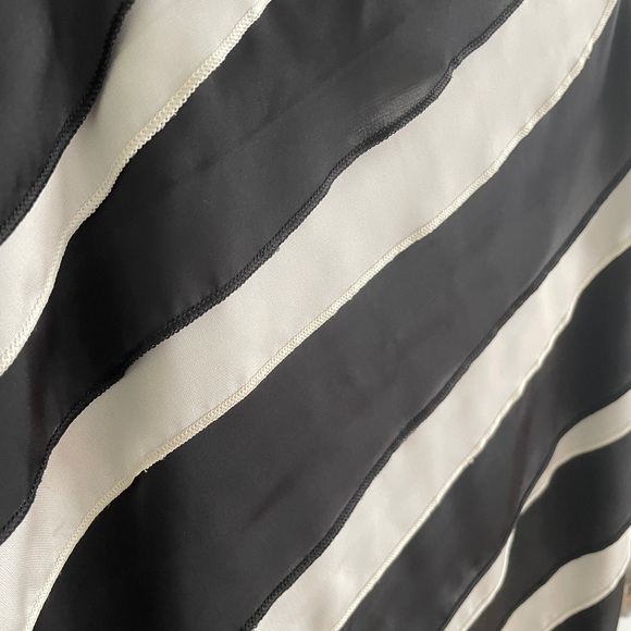 White House Black Market black and white halter - Picture 2 of 4